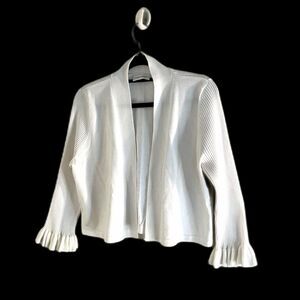 Calvin Klein White Ruffled 3/4 Sleece Open Cardigan M